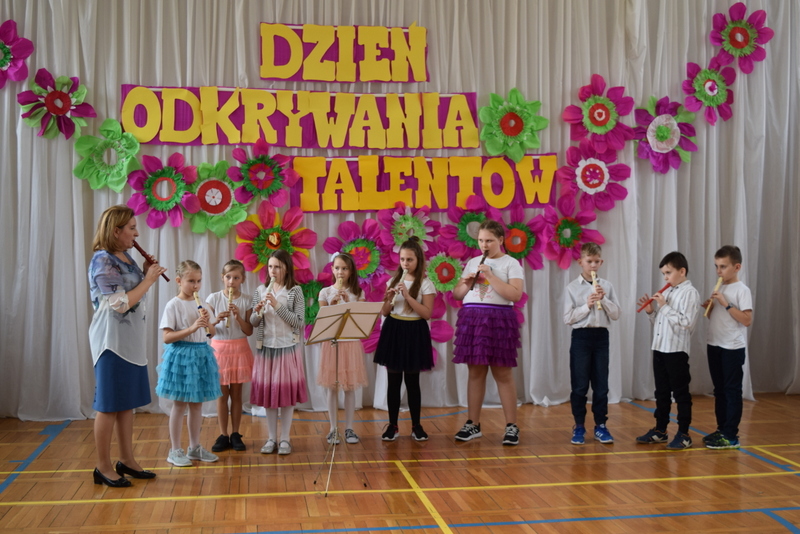 dsc 0014 „TALENTY JAK DIAMENTY…”. Dzień Odkrywania Talentów w SP nr 7 [ZDJĘCIA]