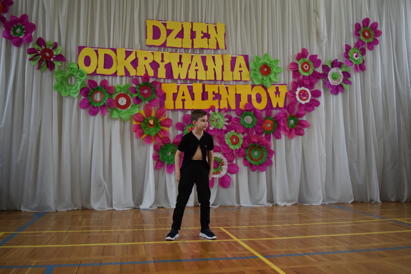 dsc 0097 „TALENTY JAK DIAMENTY…”. Dzień Odkrywania Talentów w SP nr 7 [ZDJĘCIA]