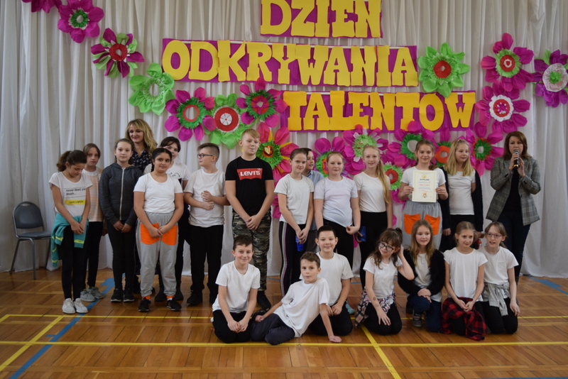 dsc 0268 „TALENTY JAK DIAMENTY…”. Dzień Odkrywania Talentów w SP nr 7 [ZDJĘCIA]