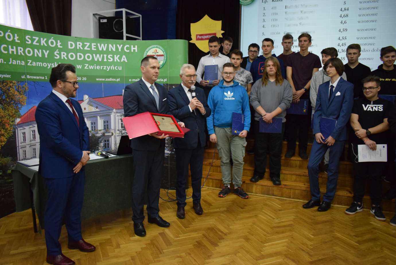 dsc 0905 Zespół Szkół Drzewnych i Ochrony Środowiska w Zwierzyńcu miał co świętować [ZDJĘCIA]