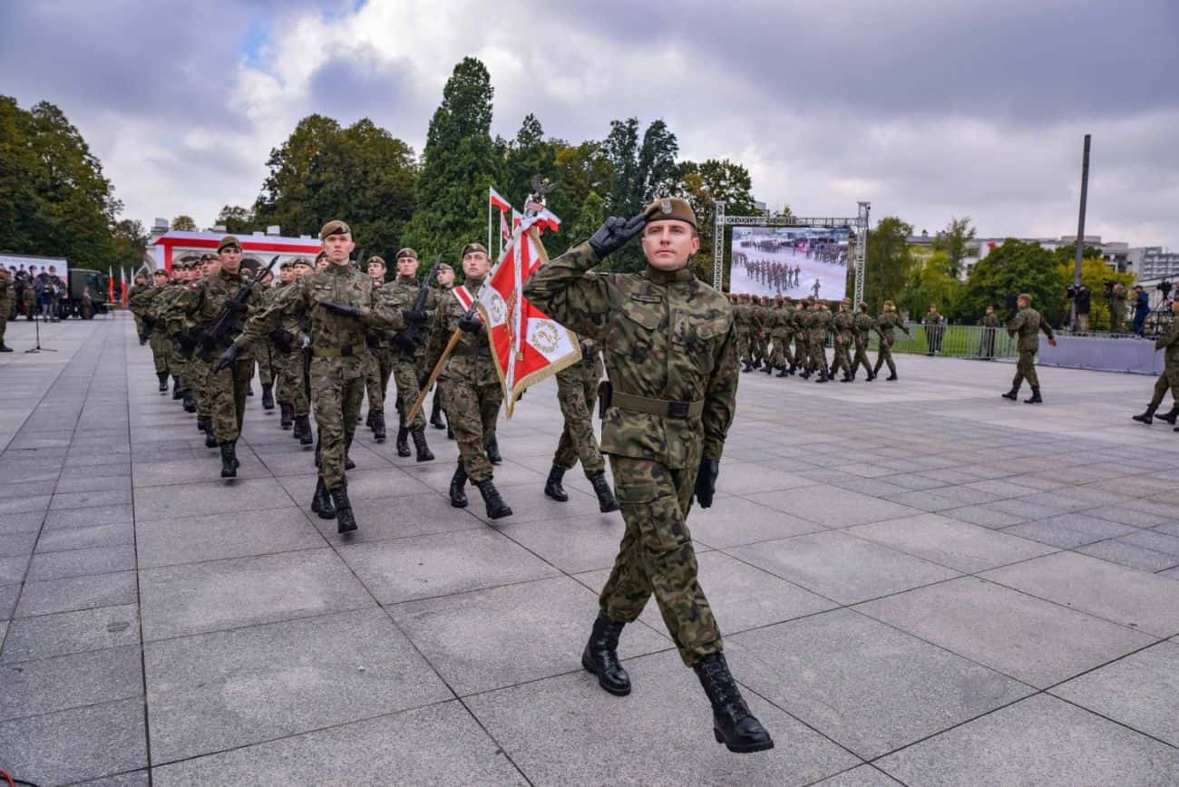 2 lbot sztandar 2 Prezydent Andrzej Duda wręczył sztandary wojskowe