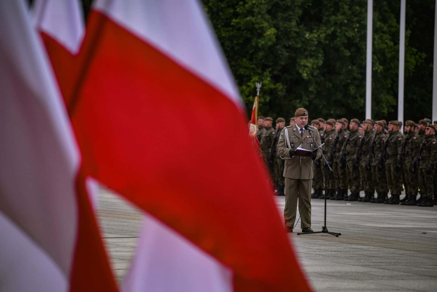 2 lbot sztandar 4 Prezydent Andrzej Duda wręczył sztandary wojskowe