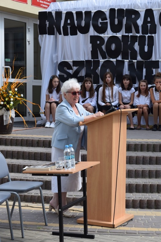 dsc 0015 Uroczysta inauguracja roku szkolnego w SP nr 7 – wzruszające słowa gościa zaproszonego w ramach inicjatywy „Przerwany Marsz” 