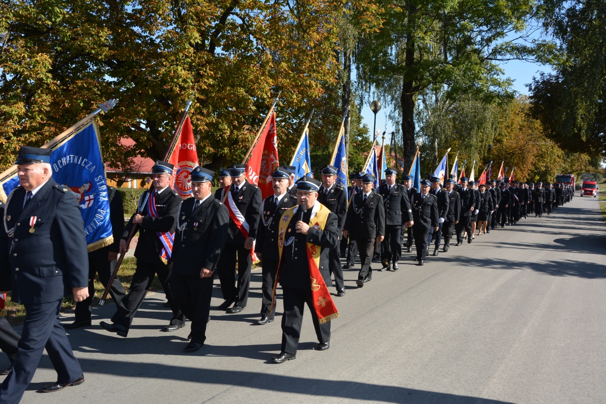 dsc 0040 Strażacy z Zamojszczyzny pielgrzymowali do Krasnobrodu [ZDJĘCIA]