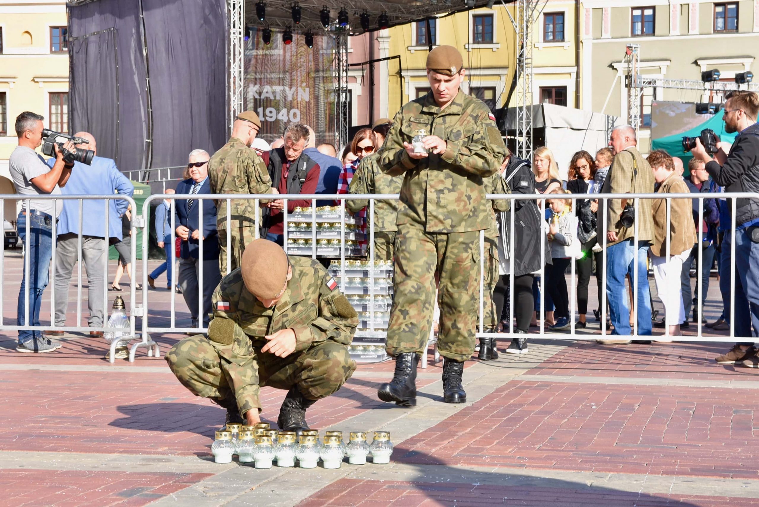 dsc 7194 scaled Tyle zniczy ilu zamordowanych w Katyniu (dużo zdjęć)