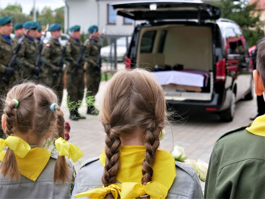 83 333361 Piękne pożegnanie trzech odnalezionych żołnierzy II Inspektoratu Zamojskiego AK [FOTORELACJA]