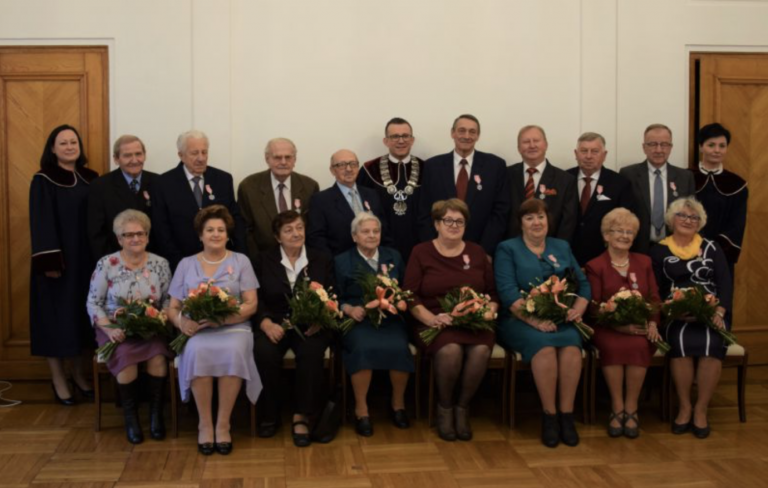 Osiem par z Zamościa świętuje jubileusz Długoletniego Pożycia Małżeńskiego.