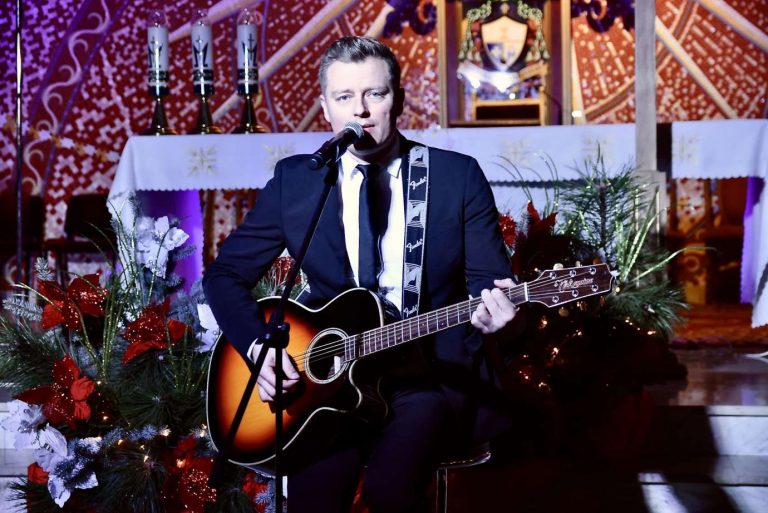 Koncert kolęd Rafała Brzozowskiego- film i zdęcia