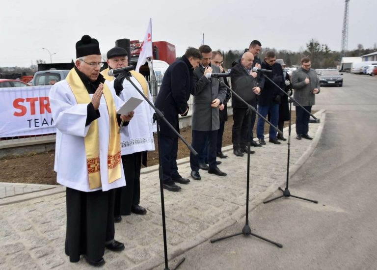 Uroczyste otwarcie i poświęcenie nowej drogi! (zdjęcia)