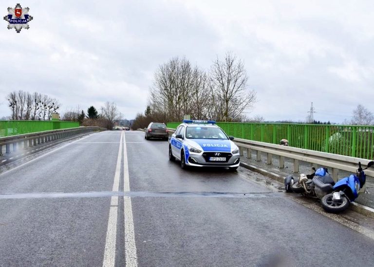 Zderzenie motoroweru z Audi