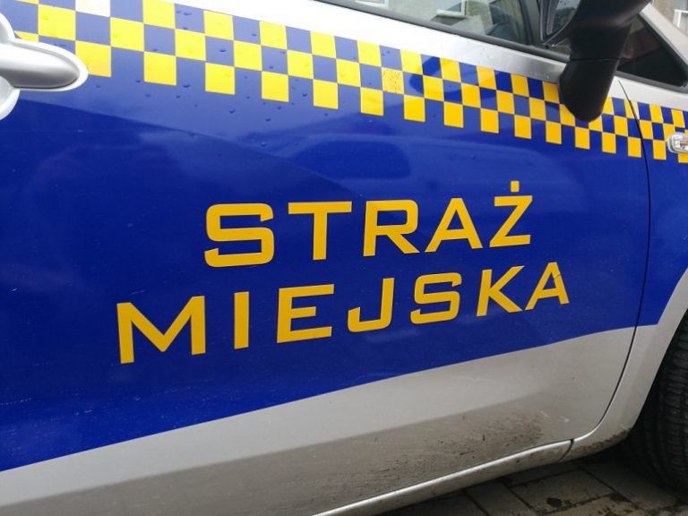 Zamość: Straż Miejska ostrzega mieszkańców przez megafon