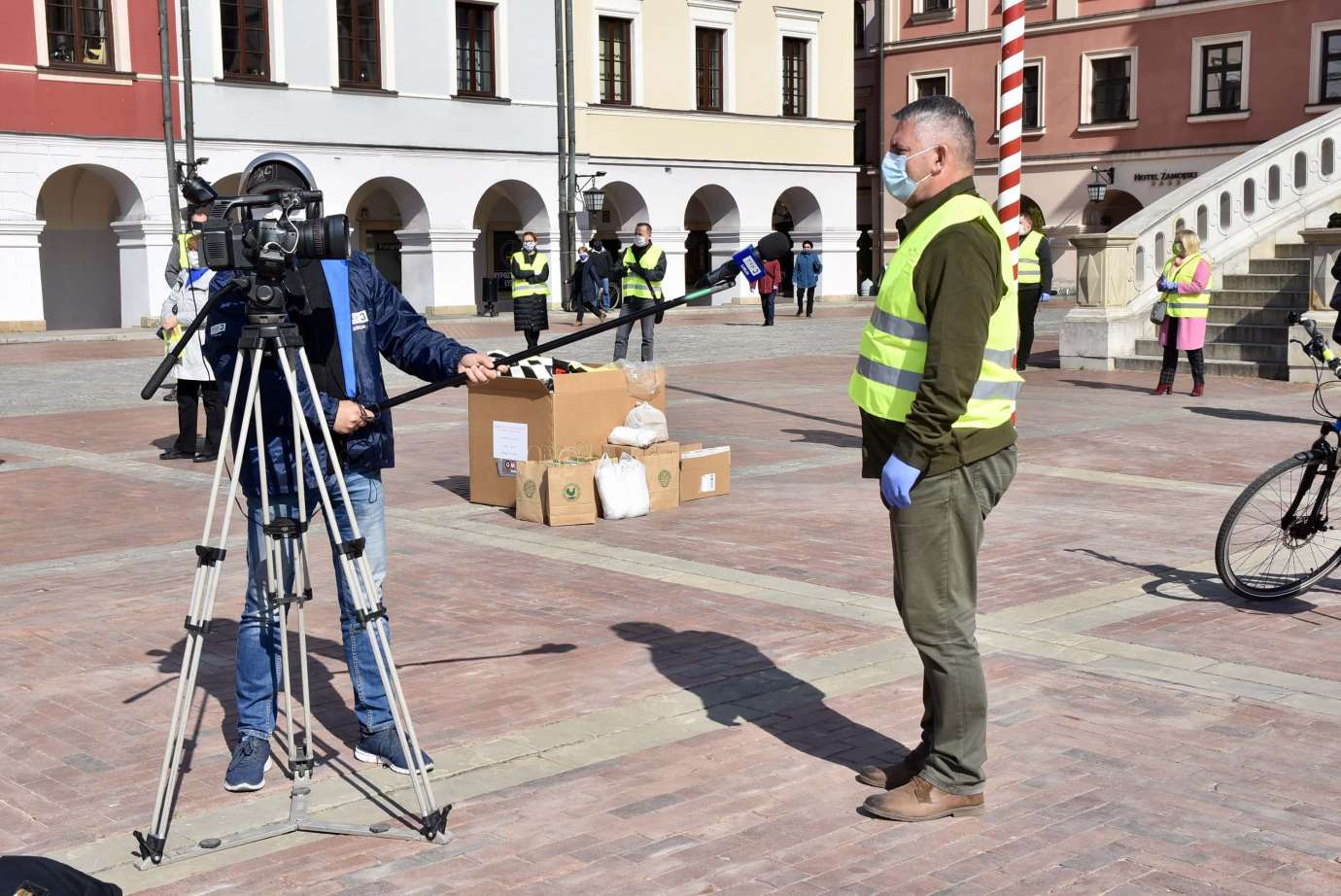 dsc 6767 W Zamościu ruszyła akcja rozdawania maseczek mieszkańcom [ZDJĘCIA, FILM]