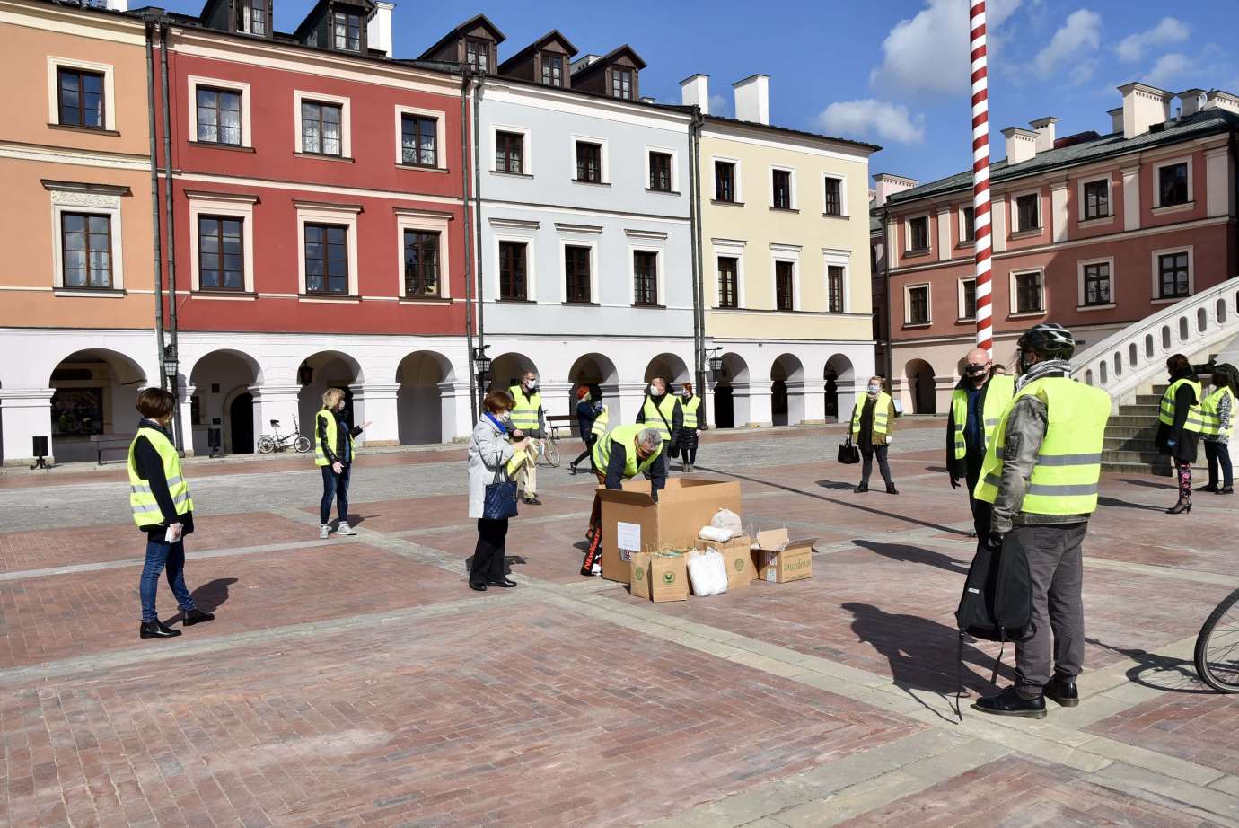 dsc 6774 W Zamościu ruszyła akcja rozdawania maseczek mieszkańcom [ZDJĘCIA, FILM]