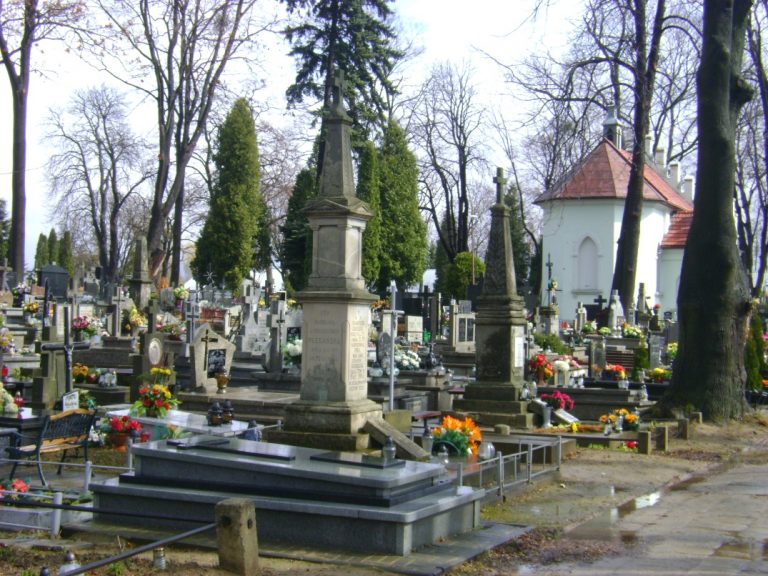Zamość: Na Cmentarzu Parafialnym także wprowadzono obostrzenia