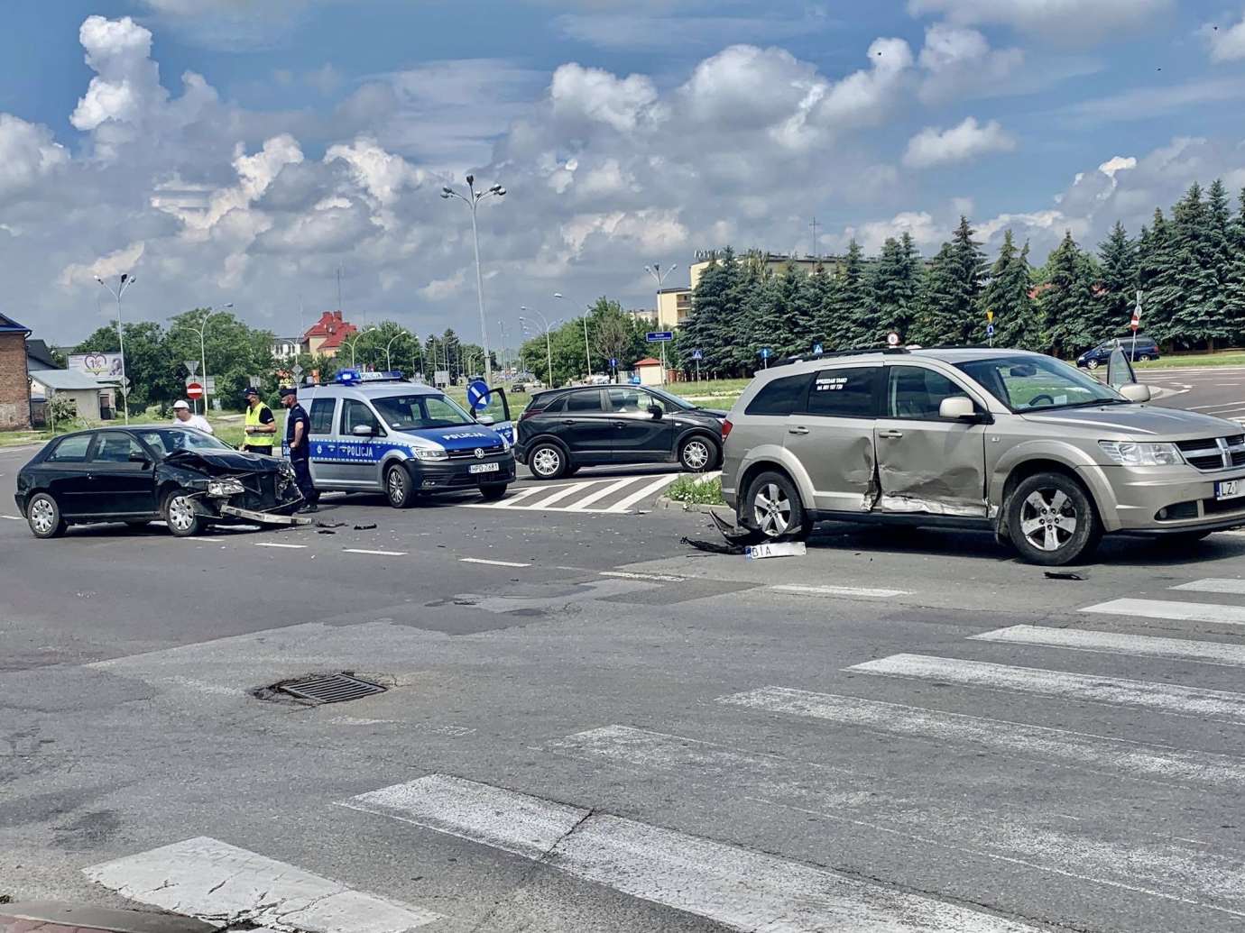 104320677 290476502137790 1445120042319674986 n 1 27 latek kierowca Audi nie ustąpił pierwszeństwa przejazdu na rondzie