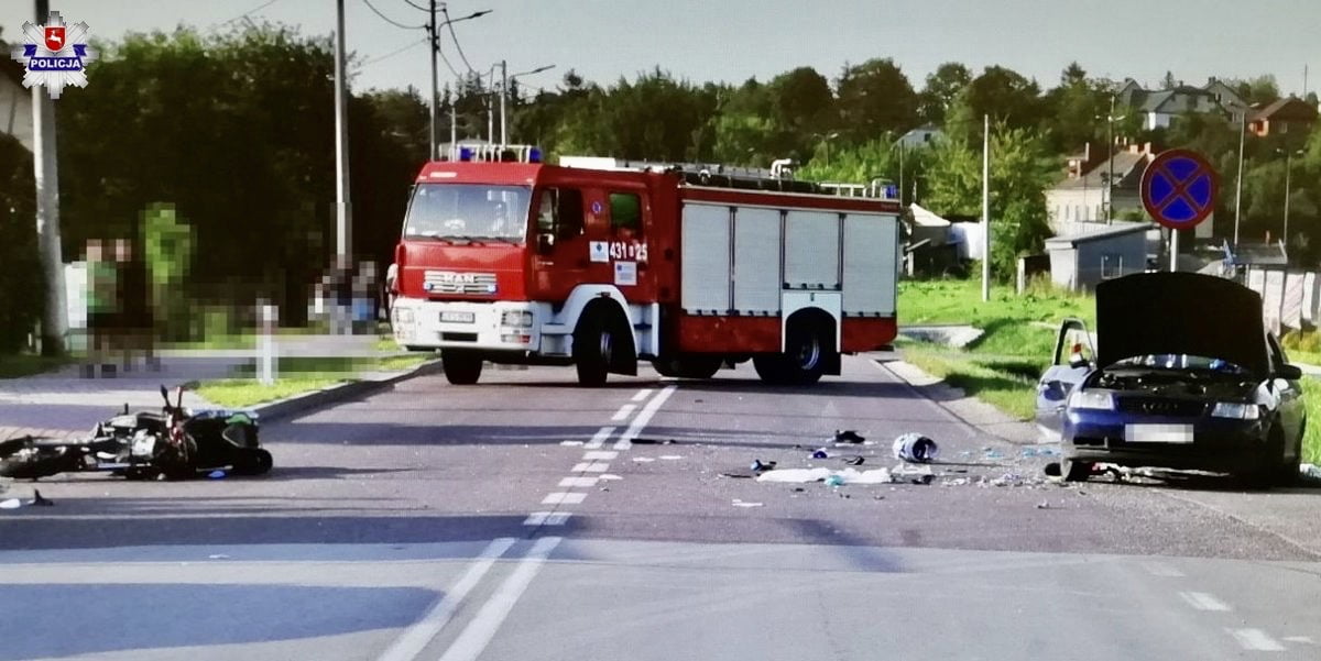 68 168937 Tragedia na drodze. Zderzenie Audi z motocyklem. Motocyklista nie żyje.