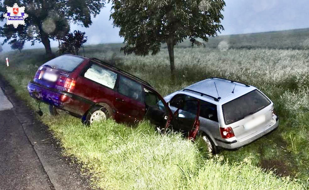 68 168939 Naoglądał się za dużo filmów akcji? Staranował i zepchnął do rowu auto ze swoją dziewczyną