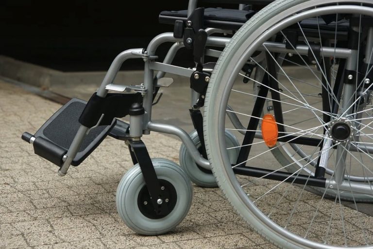 Ułatwienia dla osób niepełnosprawnych. Wnioski do PFRON można składać online