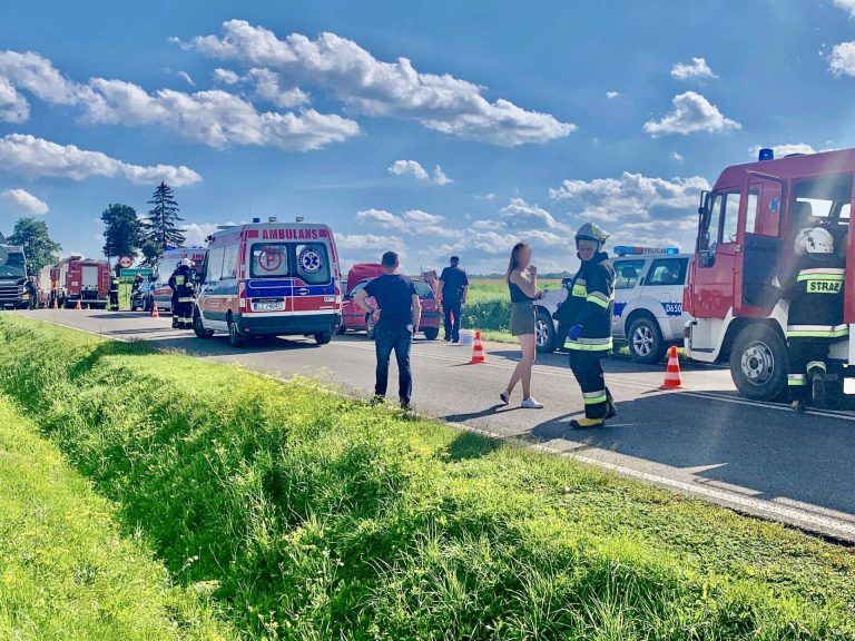 Z ostatniej chwili: zablokowana droga po zderzeniu trzech aut