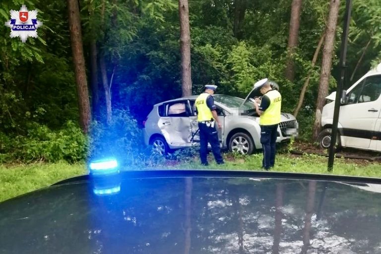 Groźny wypadek na skrzyżowaniu. 6 osób w szpitalu.