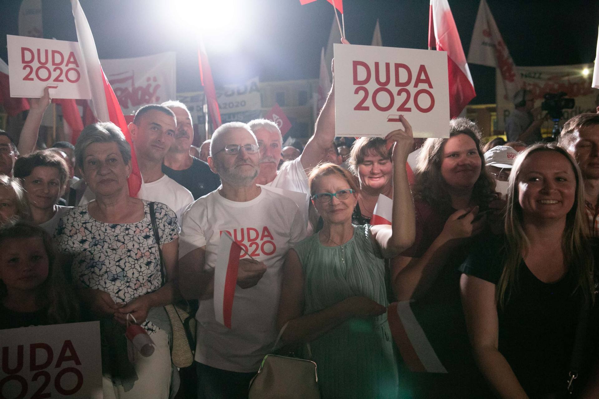 andrzej duda w zamosciu 28 Andrzej Duda prezydentem RP na drugą kadencję. PKW podała wyniki z prawie wszystkich komisji wyborczych.