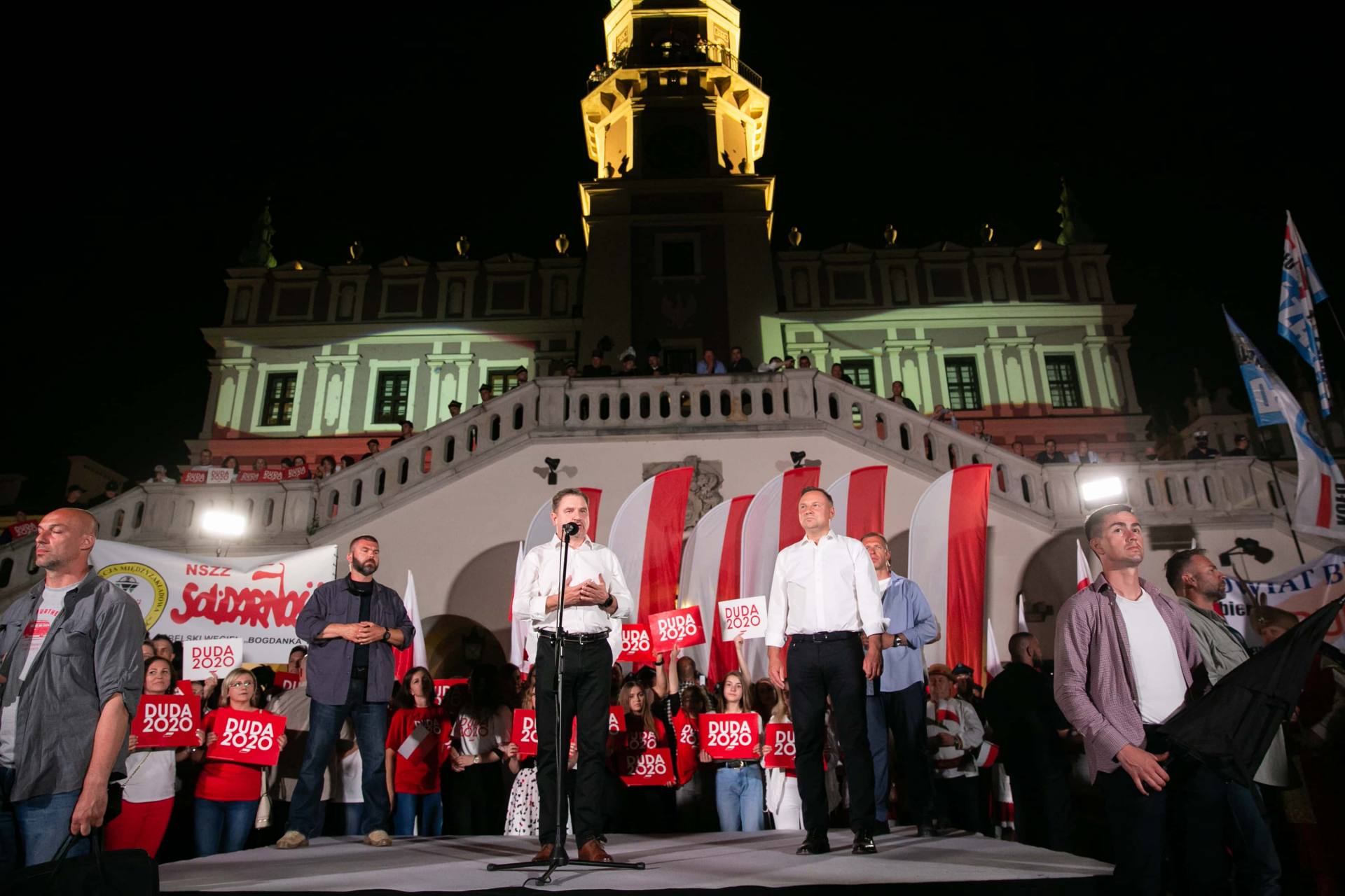 andrzej duda w zamosciu 51 Andrzej Duda prezydentem RP na drugą kadencję. PKW podała wyniki z prawie wszystkich komisji wyborczych.