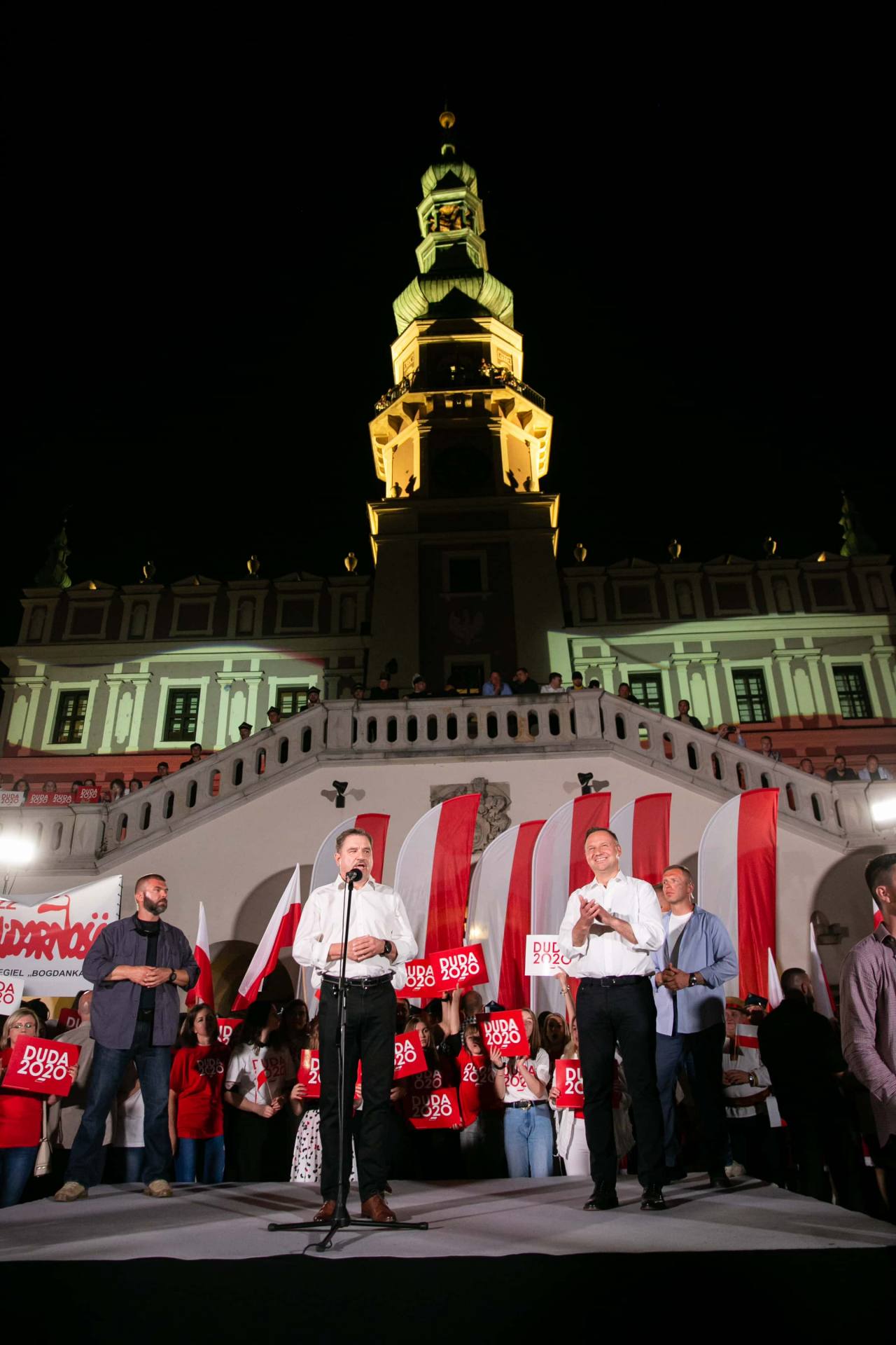 andrzej duda w zamosciu 52 Andrzej Duda prezydentem RP na drugą kadencję. PKW podała wyniki z prawie wszystkich komisji wyborczych.