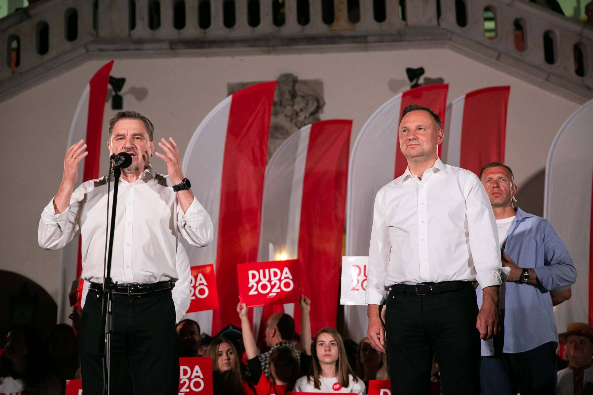 andrzej duda w zamosciu 54 Andrzej Duda prezydentem RP na drugą kadencję. PKW podała wyniki z prawie wszystkich komisji wyborczych.