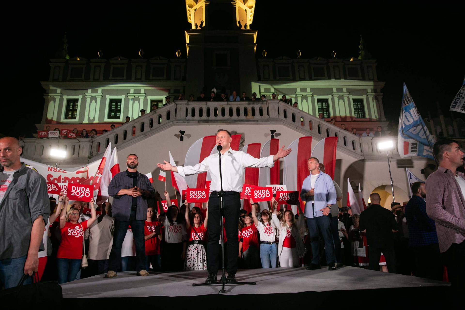 andrzej duda w zamosciu 67 Andrzej Duda prezydentem RP na drugą kadencję. PKW podała wyniki z prawie wszystkich komisji wyborczych.