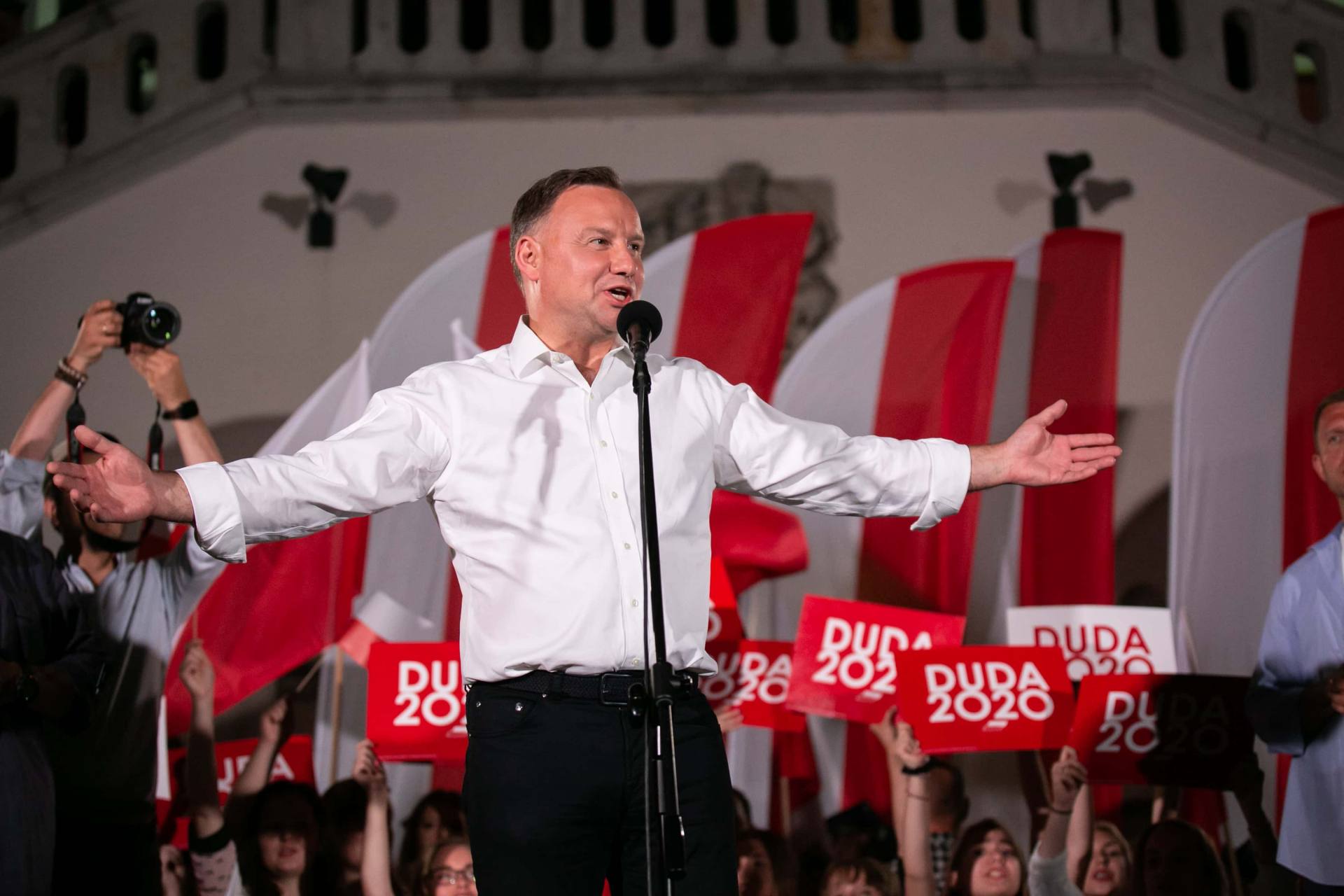 andrzej duda w zamosciu 71 Andrzej Duda prezydentem RP na drugą kadencję. PKW podała wyniki z prawie wszystkich komisji wyborczych.