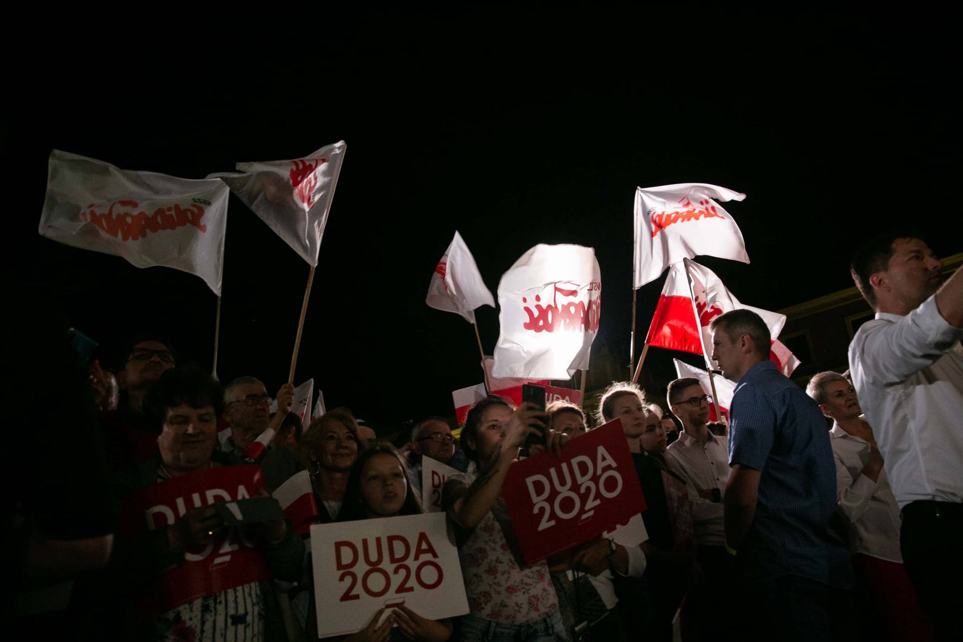 andrzej duda w zamosciu 72 Andrzej Duda prezydentem RP na drugą kadencję. PKW podała wyniki z prawie wszystkich komisji wyborczych.