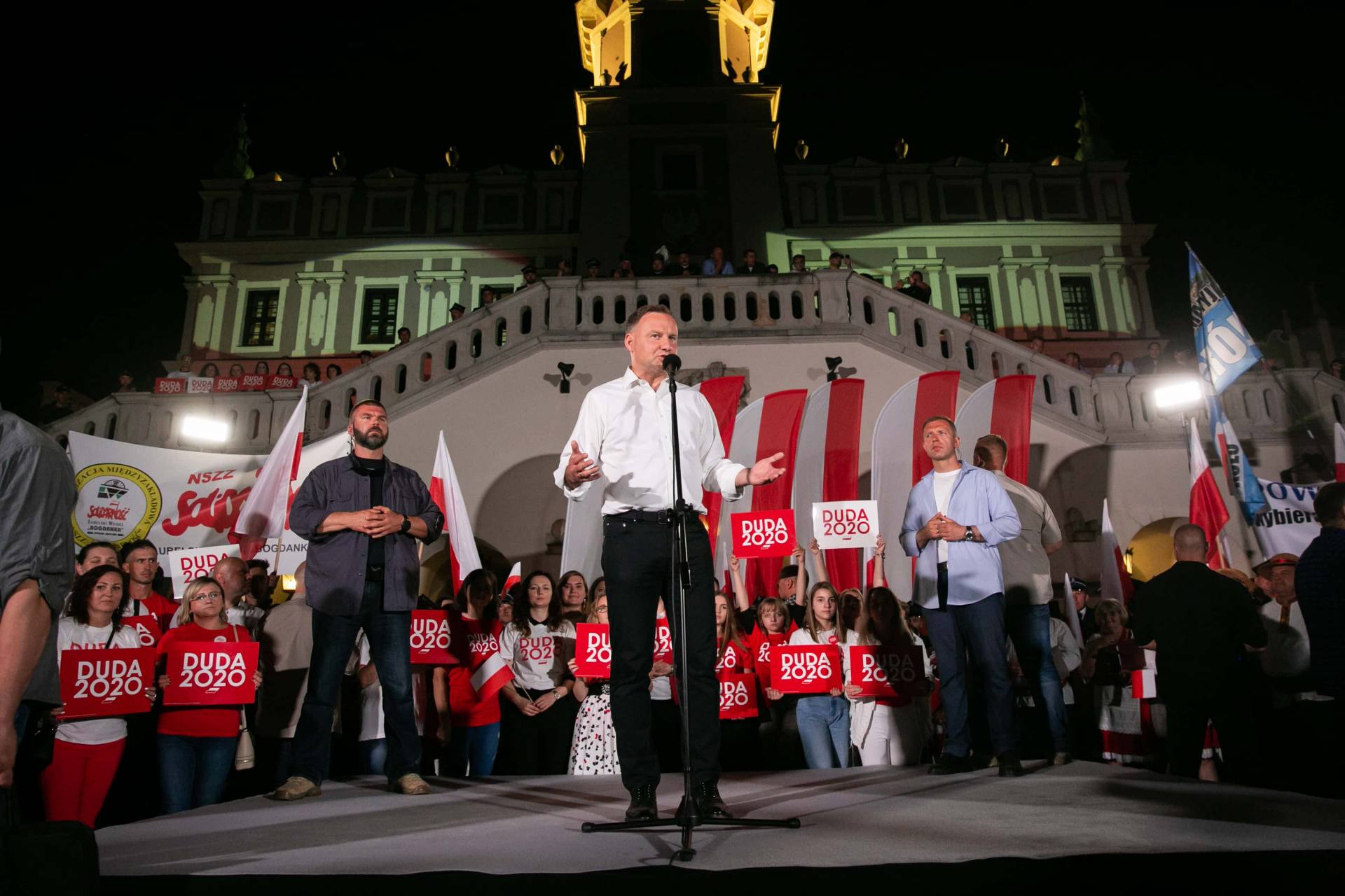 andrzej duda w zamosciu 75 Andrzej Duda prezydentem RP na drugą kadencję. PKW podała wyniki z prawie wszystkich komisji wyborczych.