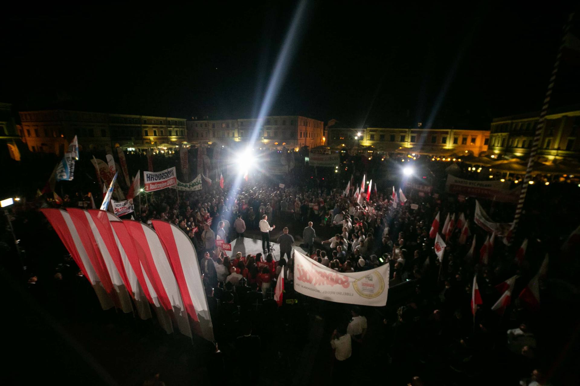 andrzej duda w zamosciu 94 Andrzej Duda prezydentem RP na drugą kadencję. PKW podała wyniki z prawie wszystkich komisji wyborczych.