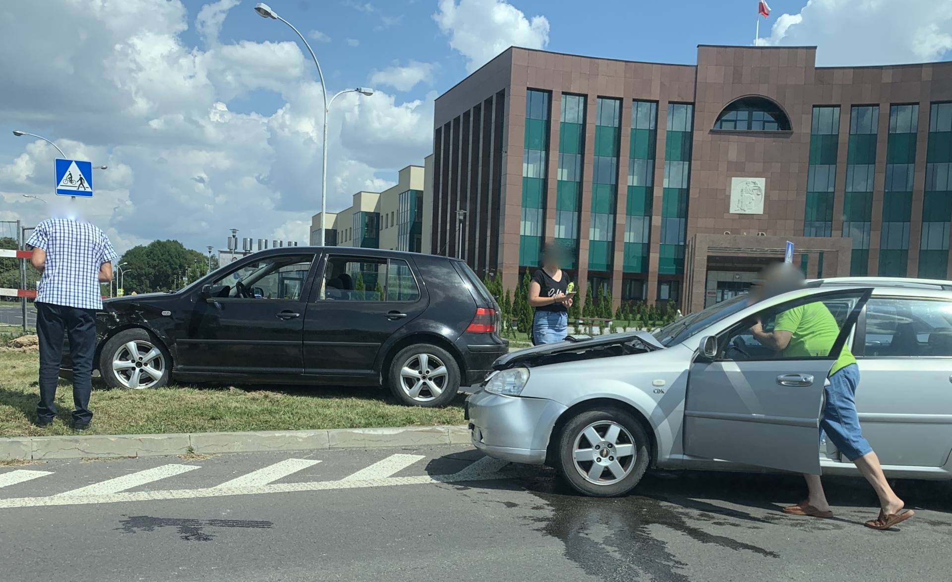 img 1273 Z ostatniej chwili: kolejne zderzenie na RONDZIE przy sądzie