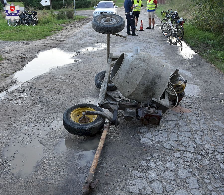 pol Betoniarka na drodze i dwie kobiety w szpitalu