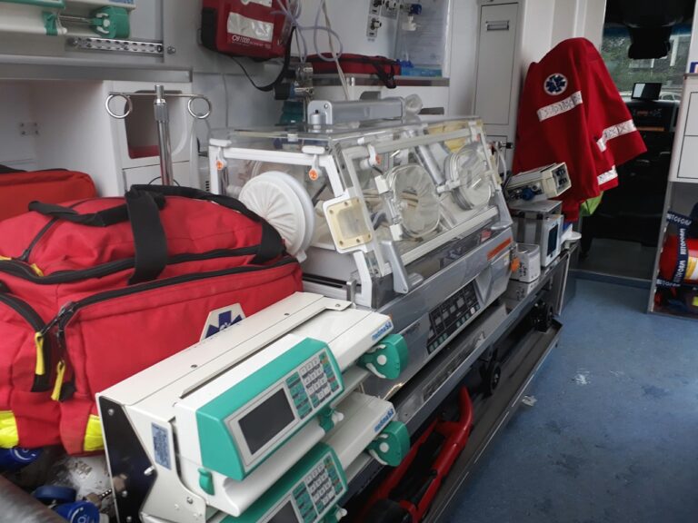 Dobra wiadomość! Ambulans ratujący życie najmłodszych pacjentów wraca do pracy!