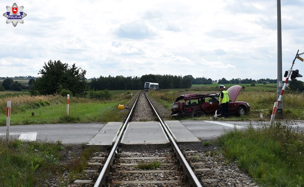 68 174147 Groźne zderzenie z Szynobusem