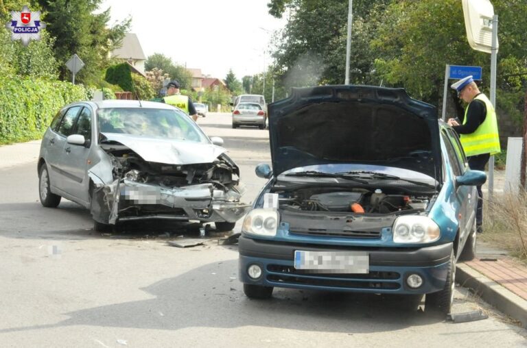 Zamość: Kierowca forda nie zatrzymał się na “STOP-ie” i spowodował wypadek