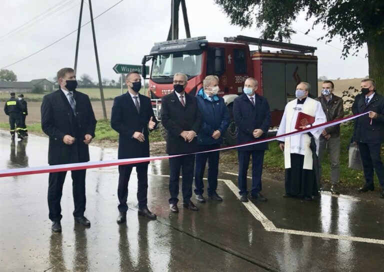 Powiat Zamojski. Nowa droga łącząca trzy gminy oficjalnie oddana do użytku