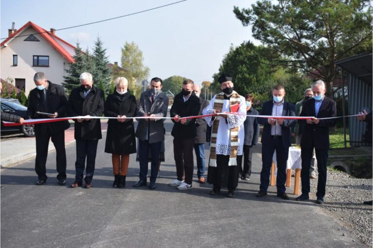 Powiat Zamojski. Przybyły kolejne kilometry zmodernizowanych dróg.