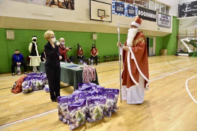 dsc 4109 Jubileuszowa Halówka z Mikołajem