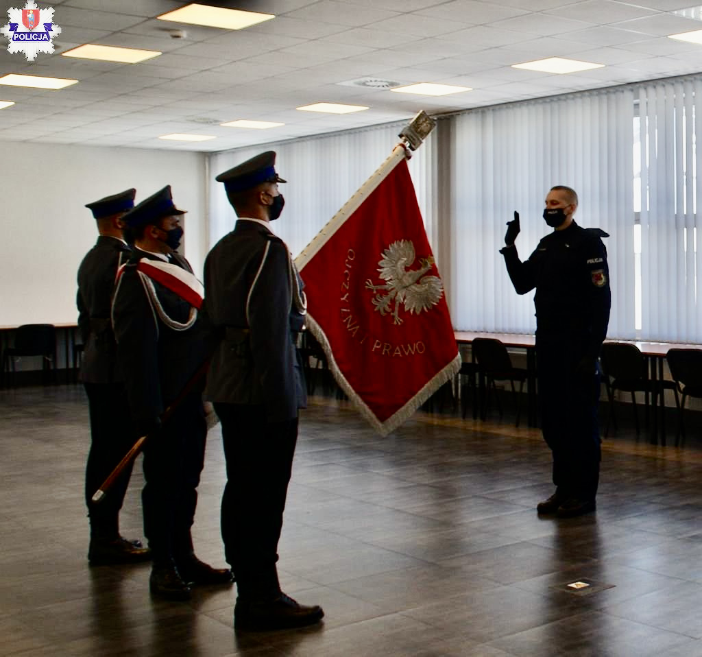 361 181370 Mamy w Zamościu kolejnego nowego policjanta