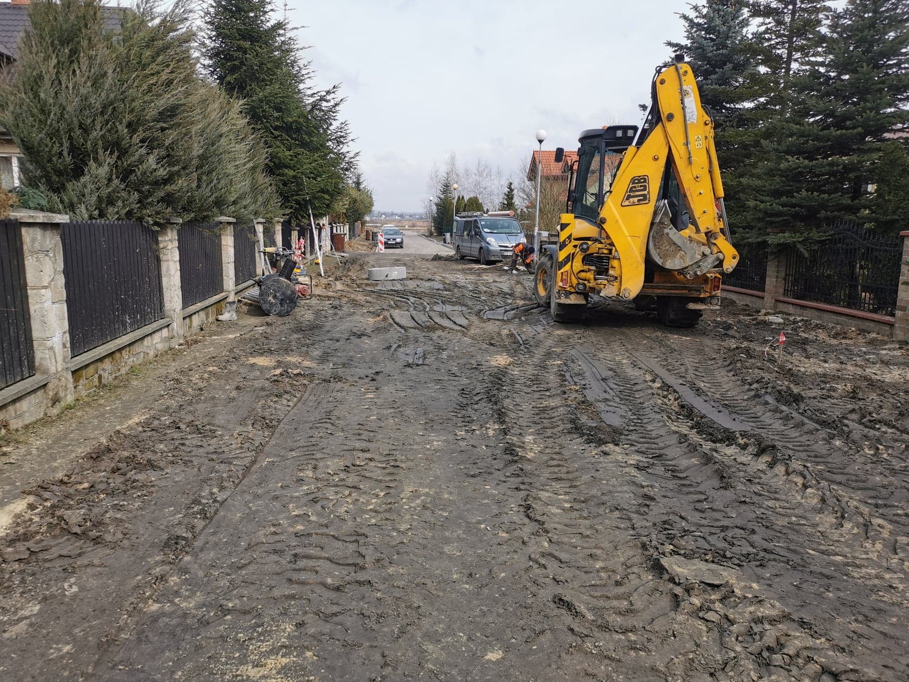 162133007 278246337215384 8050410258672782807 o ZAMOŚĆ: Ulica będzie jak nowa. Prace ruszyły [ZDJĘCIA]