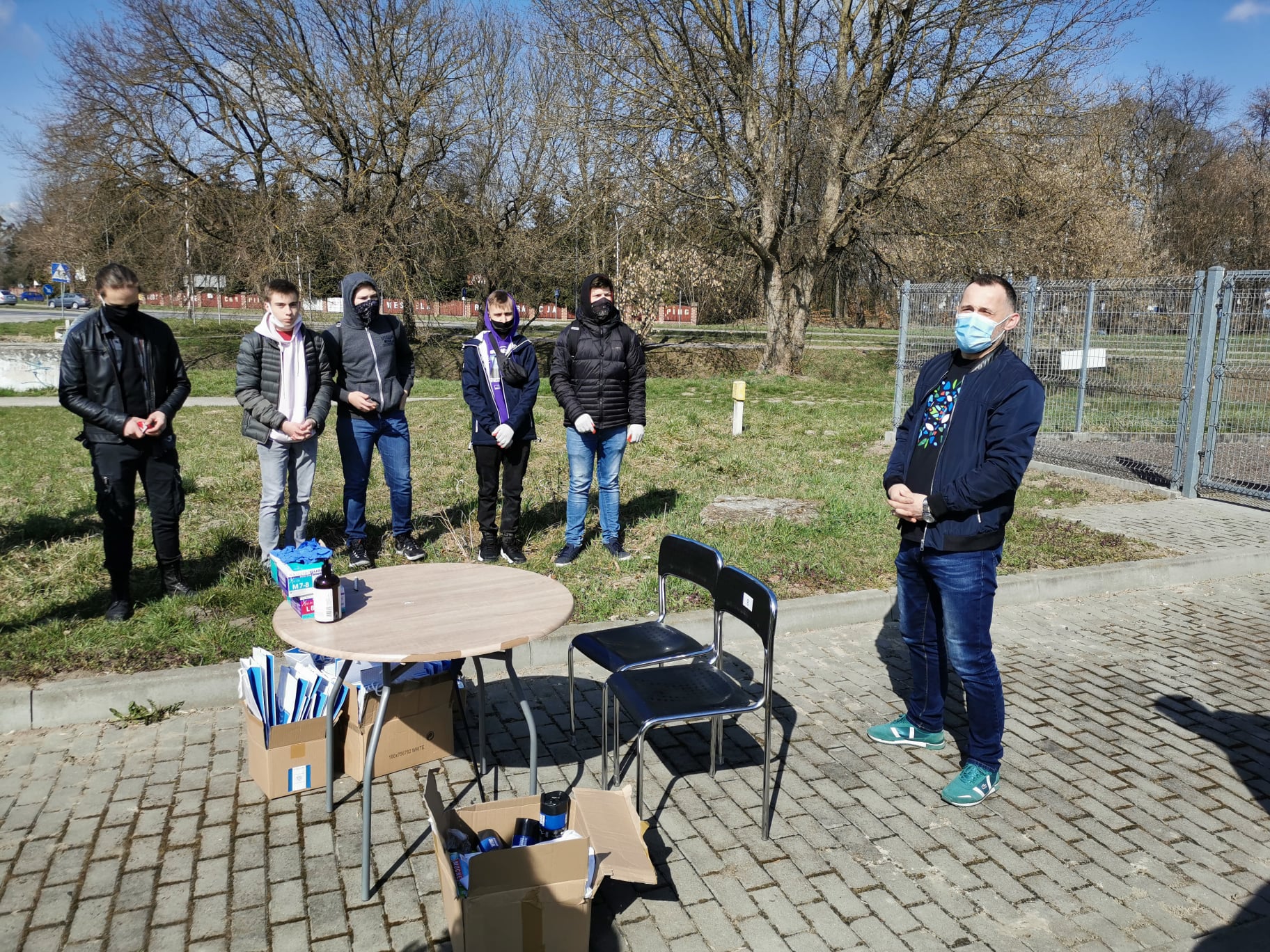 170678736 293423272364357 7304190947018076246 n ZAMOŚĆ: Łabuńka posprzątana. Wolontariusze dopisali. [ZDJĘCIA]