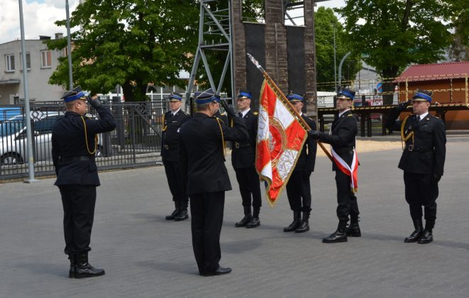 21ds01 Dzień strażaka w Zamościu. Awanse i odznaczenia (zdjęcia)