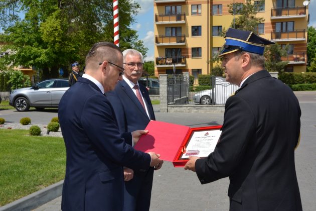 21ds22 Dzień strażaka w Zamościu. Awanse i odznaczenia (zdjęcia)