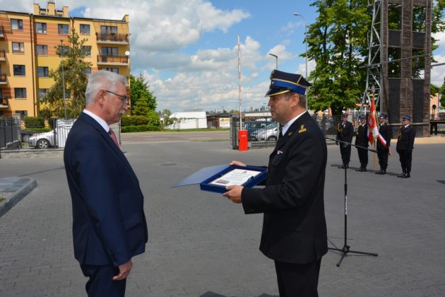 21ds23 Dzień strażaka w Zamościu. Awanse i odznaczenia (zdjęcia)