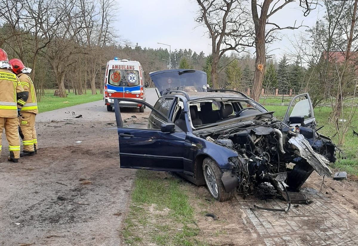 344 184295 Tak rozpoczął weekend pijany i młody kierowca BMW