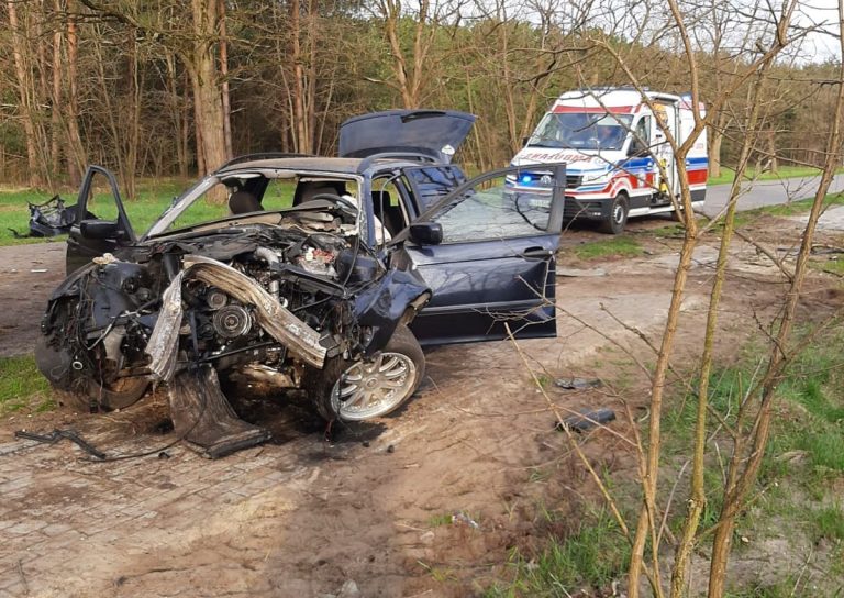 Tak rozpoczął weekend pijany i młody kierowca BMW