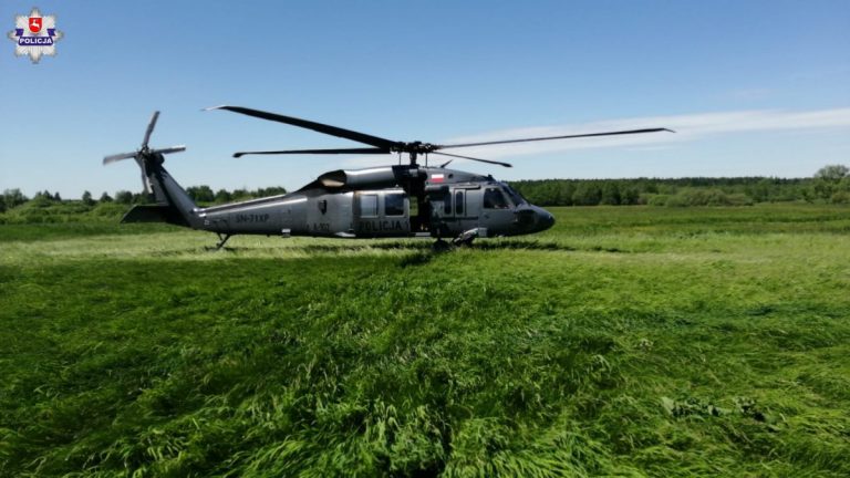 Policyjny śmigłowiec Black Hawk poszukiwał zaginionej 89-latki [FILM]